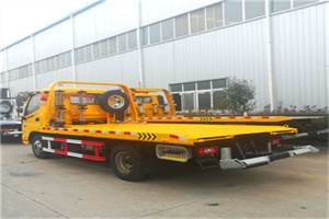 九寨沟附近拖车救援搭电